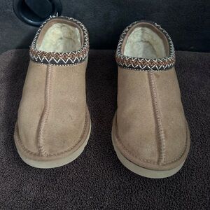 UGG women’s Brown Slip-On Loafers